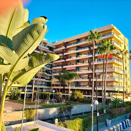 1ª Linea Playa Garaje Piscinas Terraza Апартаменты Торремолинос